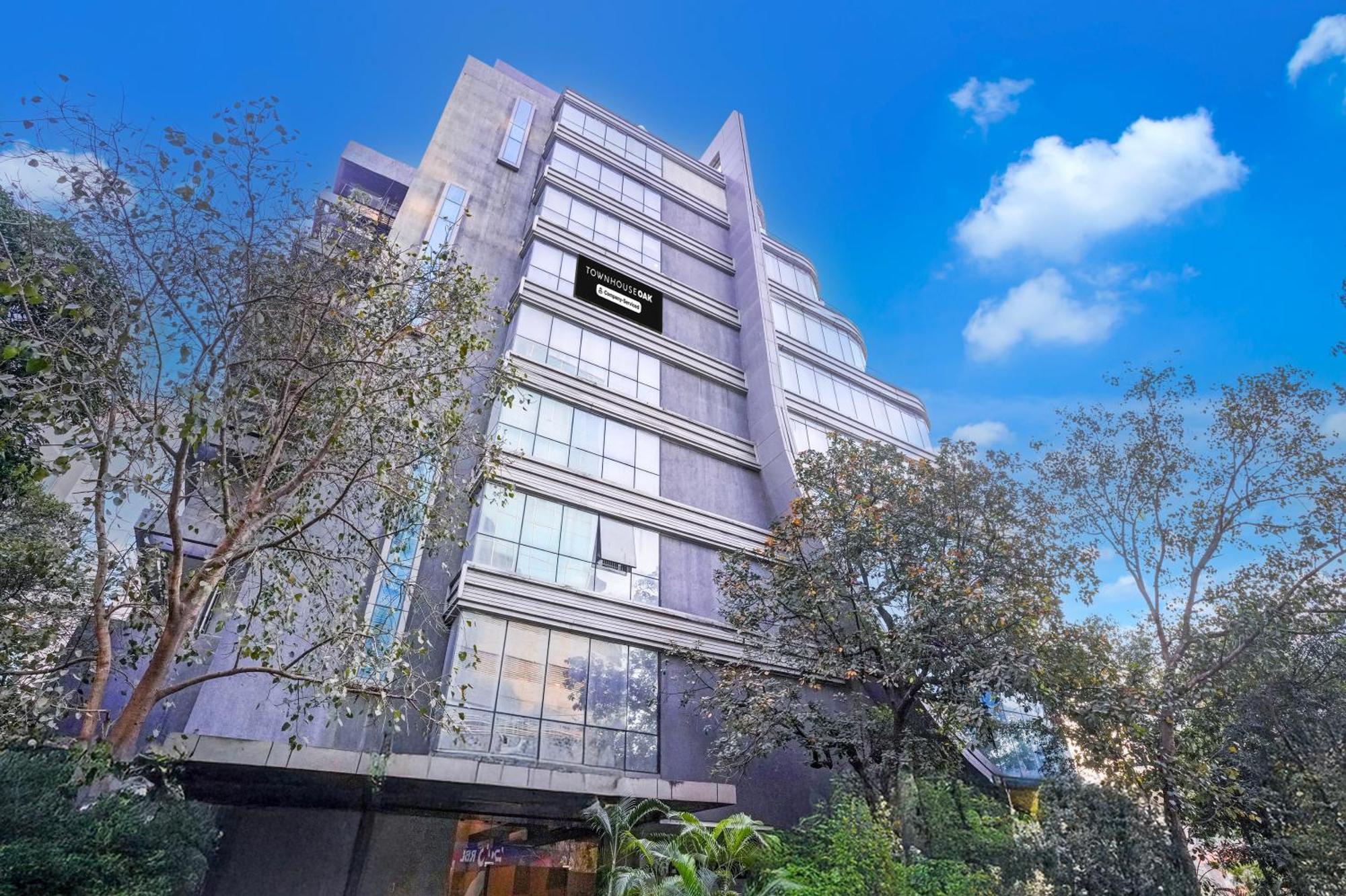 Super Townhouse Oak Times Square Le Western - Mumbai — Photos 1